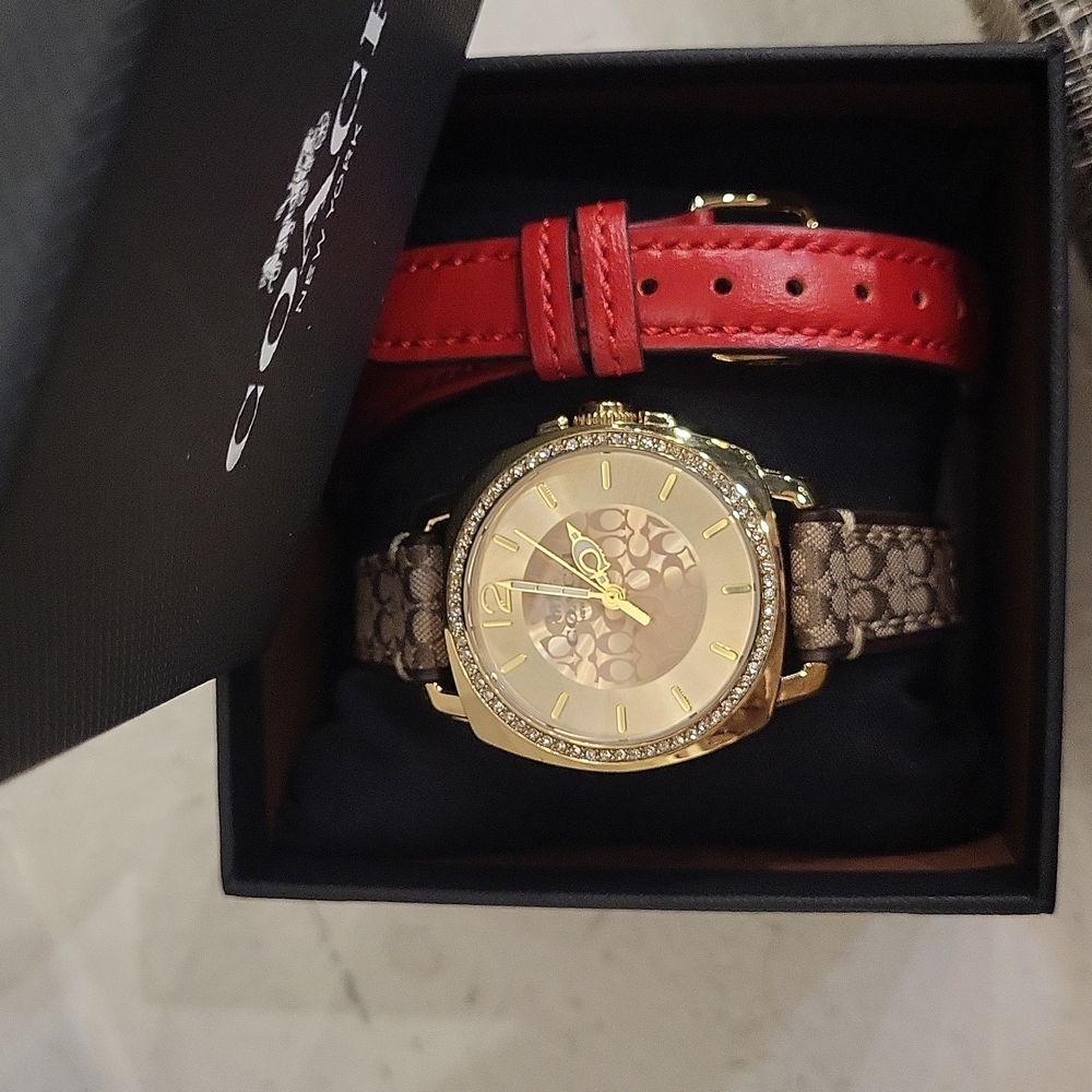 Coach ladies signature gift set.